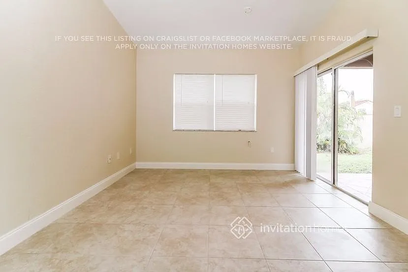 8723 NW 142nd Ln Miami Lakes, FL 33018 — Photo 4