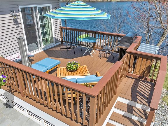 3rd image of 864 South Rd