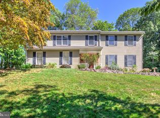 10 Alpine Dr, Mohnton, PA 19540