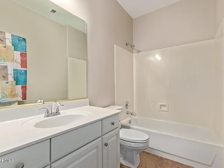 1211 E Desert Flower Ln — Photo 29