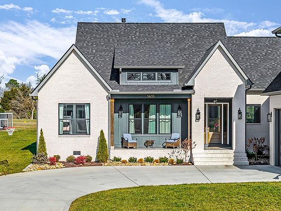 5th image of 5635 Dogwood Dr