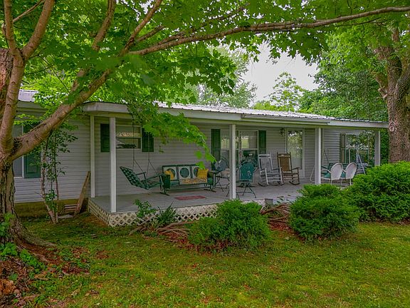 2nd image of 1834 Paran Rd