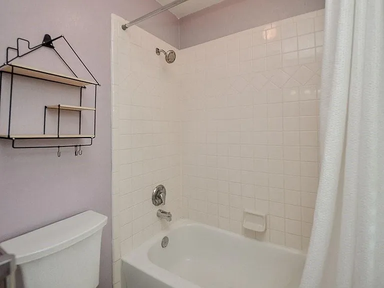 2515 Lansing Cir — Photo 42