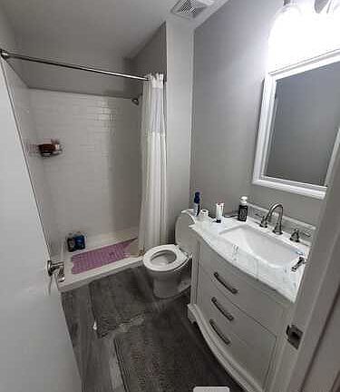 3rd image of 2102 Doolittle Dr #2102