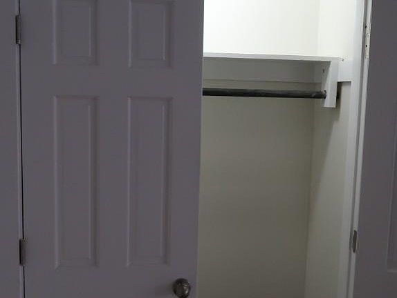 5th image of 4915-19 W Belle Plaine Ave #4915-G