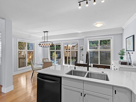 4th image of 46858 Russell Rd #21