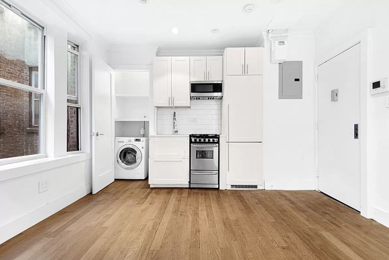1st image of 350 W 18th St APT 6C