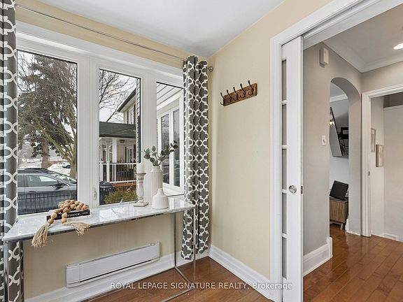 4th image of 71 English St