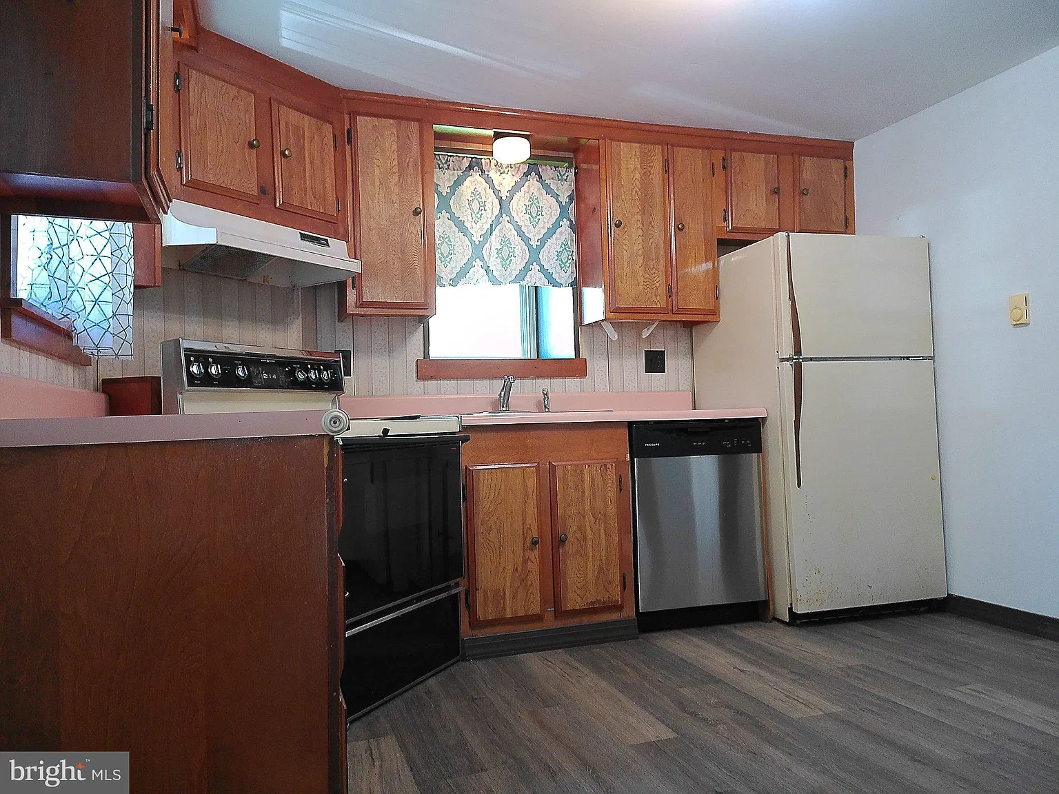 2 bed, 1.0 bath, 729 sqft, $900 — Photo 4