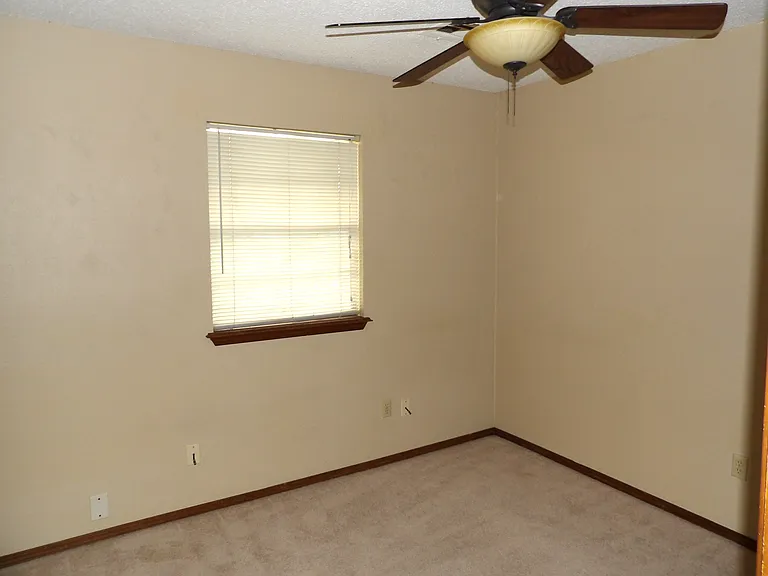 6706 SW Cherokee Cir — Photo 9