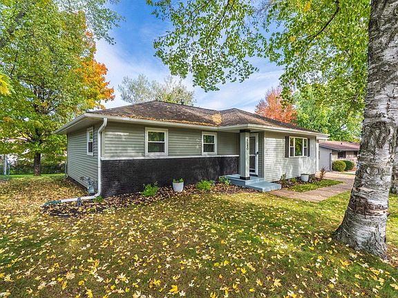 4th image of 1540 SUMMIT DRIVE