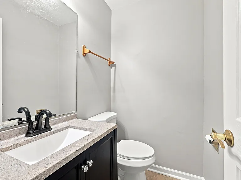 516 Keith St — Photo 36