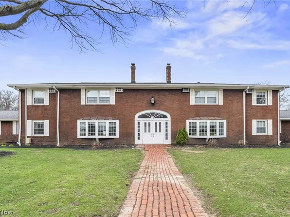 11 Meadowlawn Dr Unit 1, Mentor, OH 44060