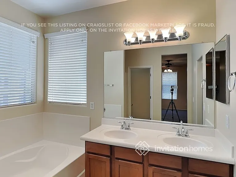 4239 E Milky Way — Photo 13