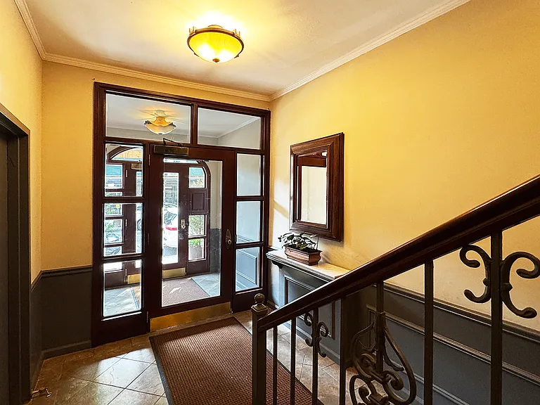 105 W 77th St #3B — Photo 7