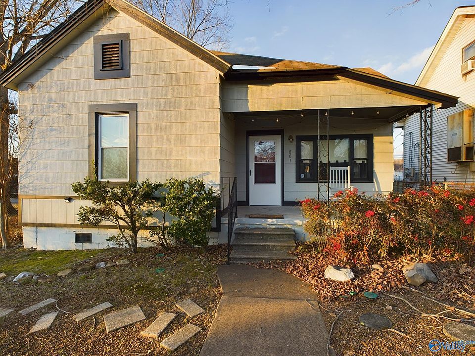 1st image of 801 McKinley Ave NE