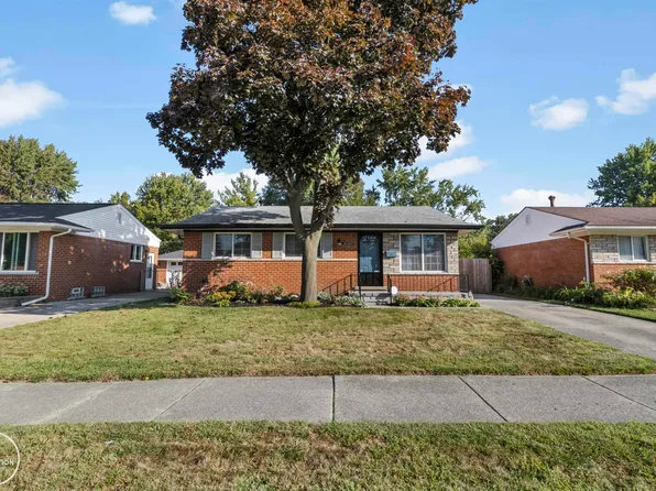 20483 Catalano St, Clinton Township, MI 48035