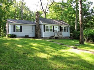 34 Crestwood Rd, Brimfield, MA 01010