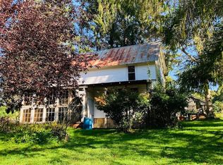 522 Hurricane Ridge Rd, Charmco, WV 25958