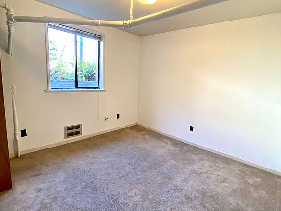 4th image of 1421 2nd Ave N APT 11