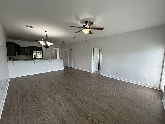 5th image of 1005 Chase Creek Cir