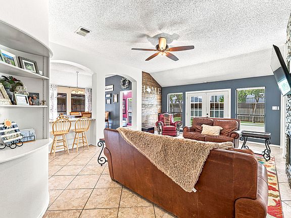 4th image of 5818 Whitecastle Ln