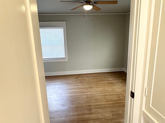5th image of 2741 E 2nd St #2747