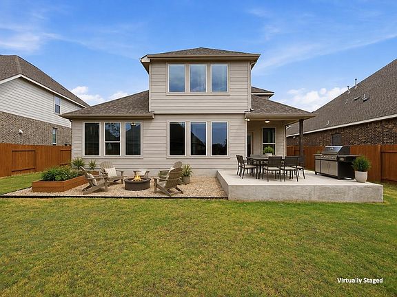 3rd image of 3717 Del Payne Ln