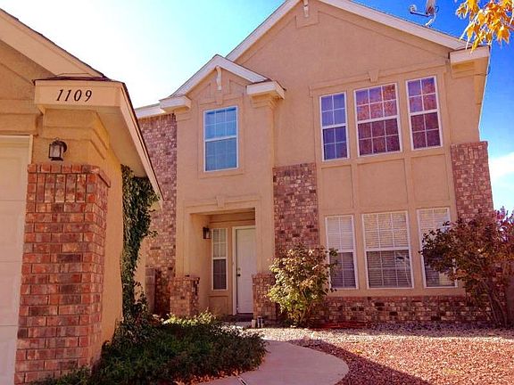 2nd image of 1109 Avenida Las Vistas NW