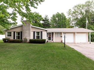 412 Chevy Chase Dr, Belleville, IL 62223
