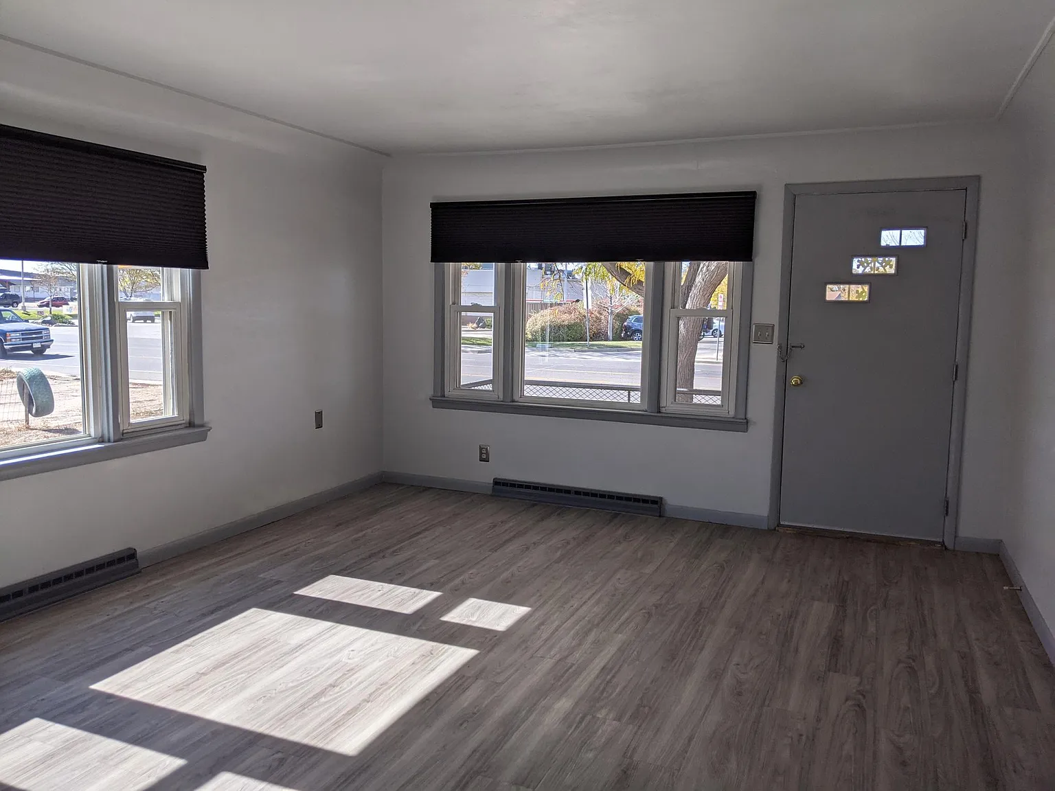 4 bed, 2.5 bath, 2000 sqft, $2,500 — Photo 3