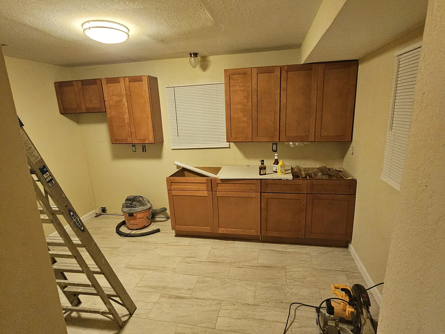 4 bed, 1601 sqft, $900 — Photo 1