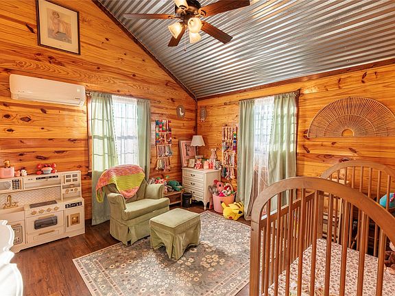 4th image of 2726 Remmert Rd