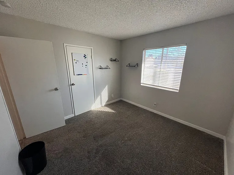 231 Fullerton Ave — Photo 9