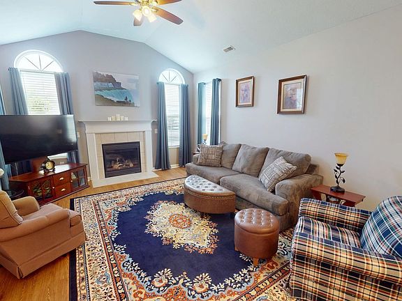 4th image of 5278 Redford Dr