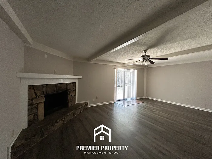 3857 Clemmer Dr — Photo 3