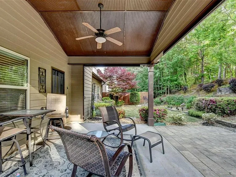 2130 Line Dr — Photo 29
