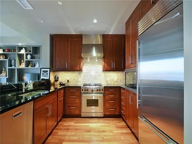 1st image of 98 San Jacinto Blvd