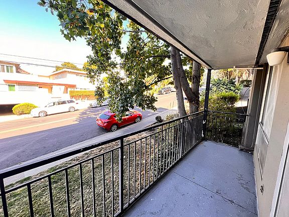3rd image of 2165 Carlmont Dr #102