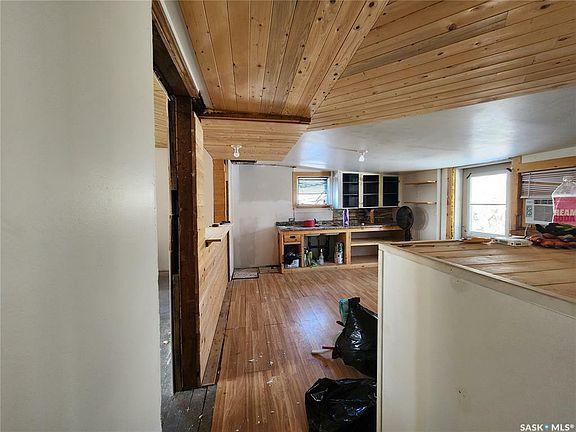 2nd image of 257 4th Ave E