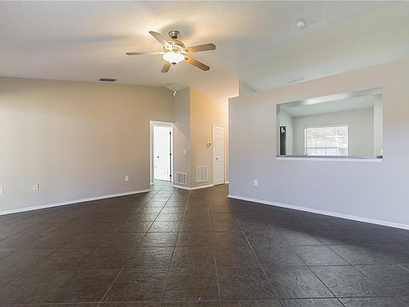 5th image of 726 Marlene Dr