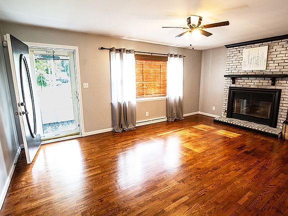 4th image of 408 Oakdale St