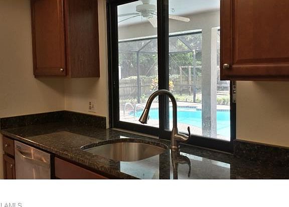 2nd image of 4008 SW 2nd Ave