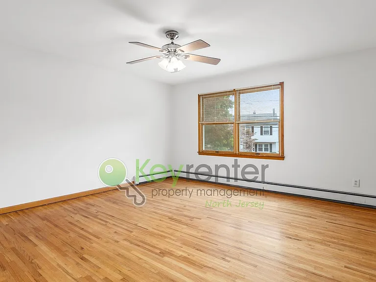 755 Spring Valley Rd — Photo 15