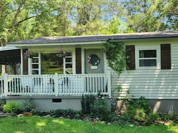 285 Broad St, Warm Springs, GA 31830