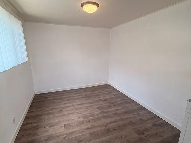 14436 Longworth Ave — Photo 23