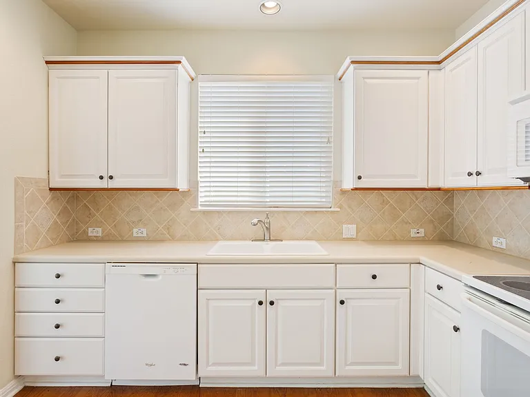 311 Dove Hollow Trl — Photo 11