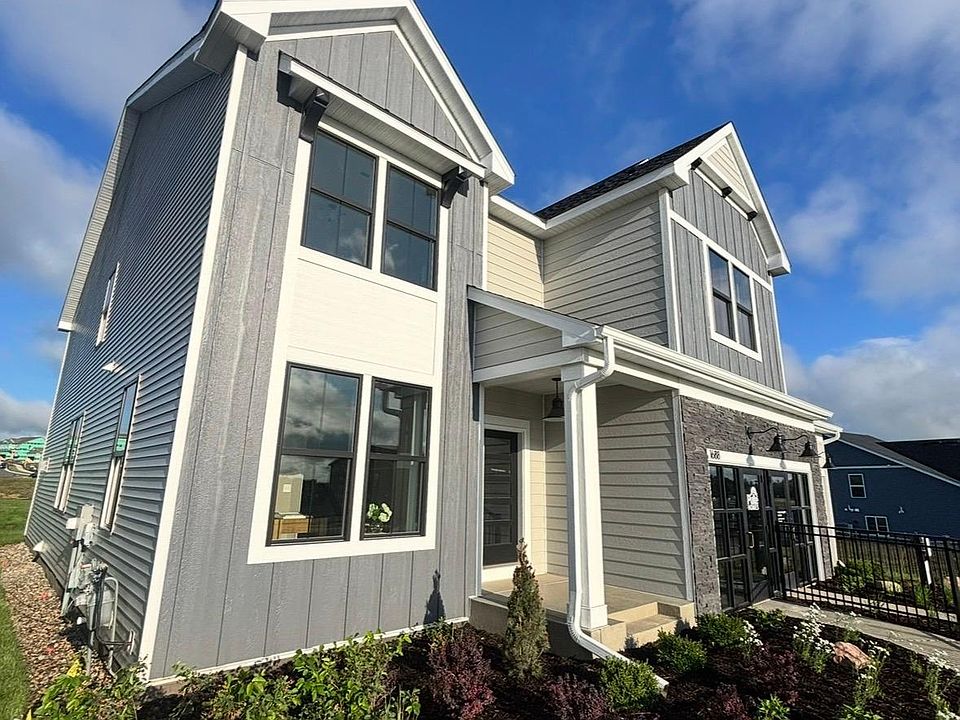 2nd image of 3722 Holbrook Dr