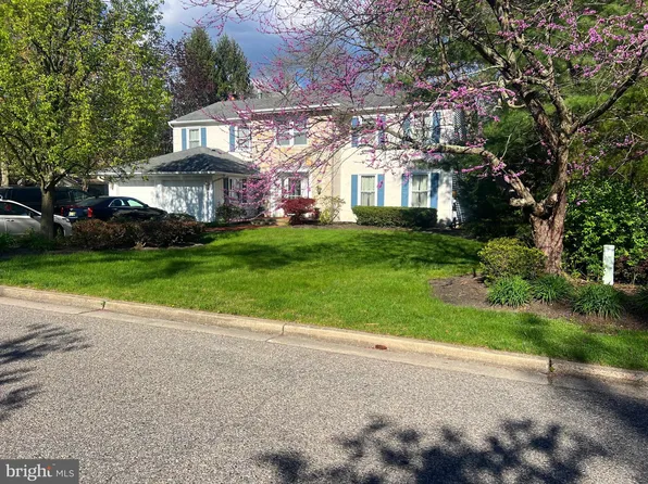 2 Ashton Dr, Voorhees, NJ 08043