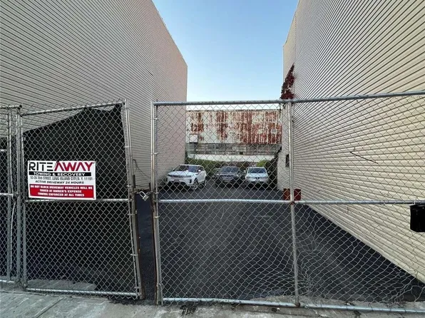 53-28 35th Street, Long Island City, NY 11101